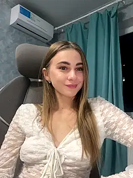 Snapshot of GraceTorrez chatting on 11.13.25 GraceTorrez online show from 11.13.25