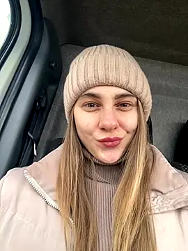 Snapshot of GraceTorrez chatting on 12.14.25 GraceTorrez online show from 12.14.25