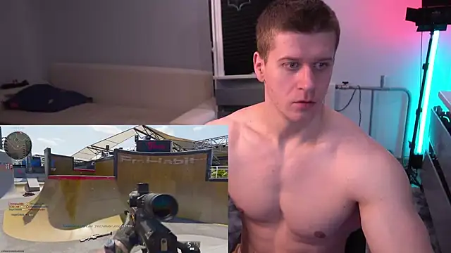 Snapshot of Bruno_Banani chatting on 10.29.25 Bruno Banani online show from 10.29.25