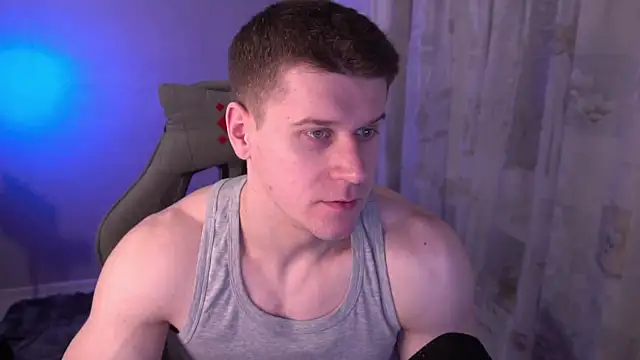 Snapshot of Bruno_Banani chatting on 11.16.25 Bruno Banani online show from 11.16.25