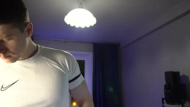 Snapshot of Bruno_Banani chatting on 11.26.25 Bruno Banani online show from 11.26.25