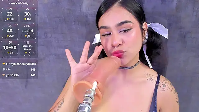 zyle boobs online show from 03.12.25