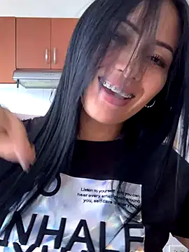 Sara luna  online show from 12.03.24