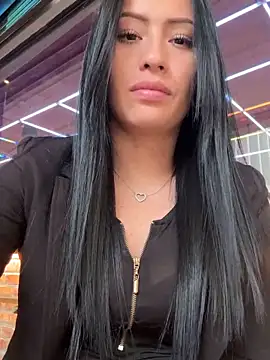 Sara luna  online show from 03.18.25