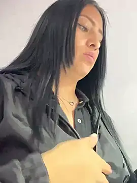 Sara luna  online show from 03.19.25