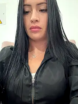 Sara luna  online show from 10.29.25