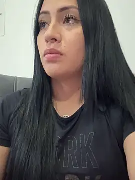 Snapshot of Sara_luna_ chatting on 12.21.25 Sara luna online show from 12.21.25