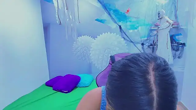 DEMI LEED online show from 11.03.25