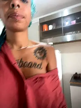 Snapshot of sammoura01 chatting on 11.08.25 sammoura01 online show from 11.08.25