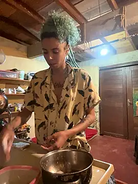 Snapshot of sammoura01 chatting on 01.14.26 sammoura01 online show from 01.14.26