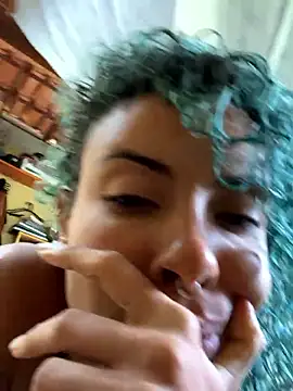 Snapshot of sammoura01 chatting on 03.25.26 sammoura01 online show from 03.25.26