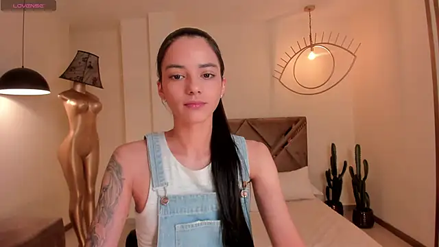 HannahJamesX online show from 12.06.24