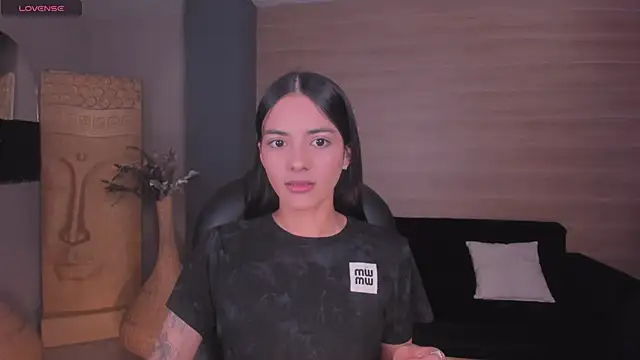 HannahJamesX online show from 01.03.25