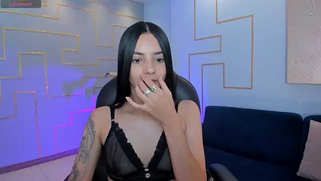 HannahJamesX online show from 02.08.25