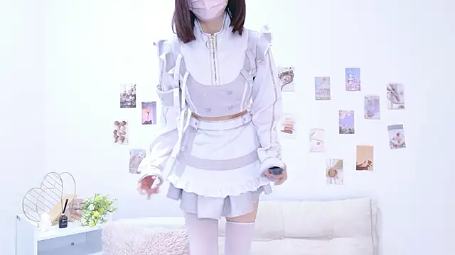 Snapshot of x-naru-x chatting on 10.02.25 x-naru-x online show from 10.02.25