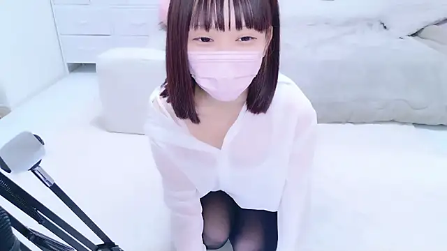 Snapshot of x-naru-x chatting on 10.03.25 x-naru-x online show from 10.03.25