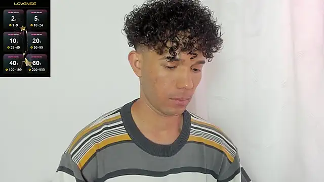 Snapshot of hghilltop chatting on 12.25.24 hghilltop online show from 12.25.24