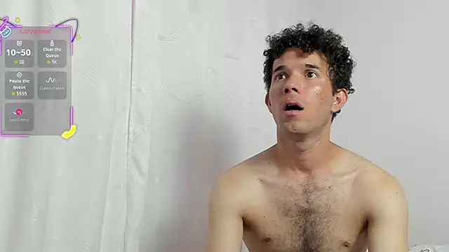 Snapshot of hghilltop chatting on 10.24.25 hghilltop online show from 10.24.25