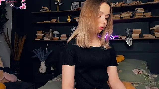 DominikaElis online show from 02.22.25