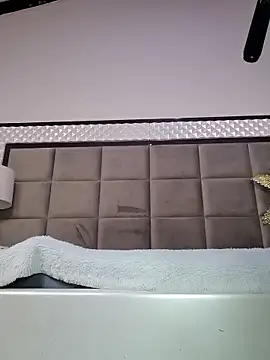 Snapshot of OliviaBurning chatting on 09.11.25 OliviaBurning online show from 09.11.25