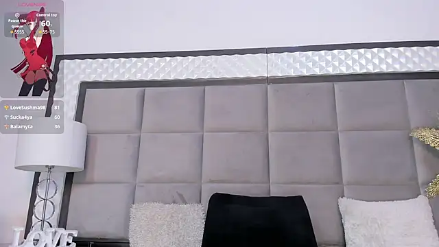 Snapshot of OliviaBurning chatting on 09.12.25 OliviaBurning online show from 09.12.25