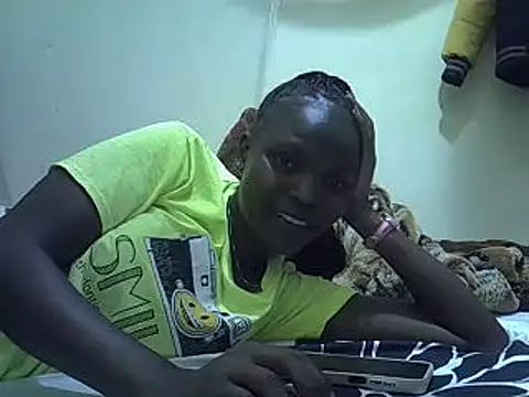 Snapshot of pretty_vivy chatting on 12.01.24 pretty vivy online show from 12.01.24