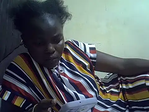 Snapshot of pretty_vivy chatting on 02.08.25 pretty vivy online show from 02.08.25