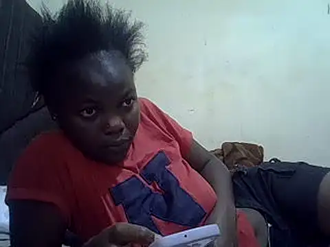 Snapshot of pretty_vivy chatting on 02.16.25 pretty vivy online show from 02.16.25