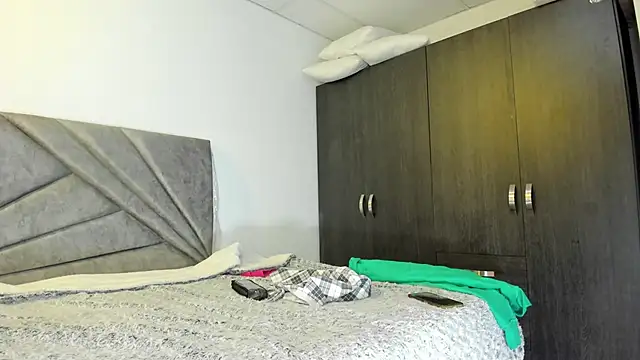 Snapshot of Deliciouscocoa chatting on 11.30.25 Deliciouscocoa online show from 11.30.25