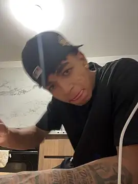 JoanG10 online show from 09.14.25