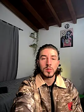 Valentino Xander online show from 12.21.25