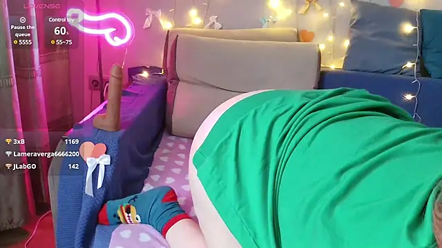 MilaaMilaa online show from 02.13.25