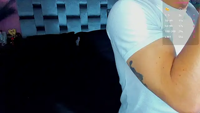 Piggy Eddy online show from 02.06.25