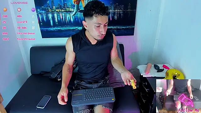 Piggy Eddy online show from 10.05.25