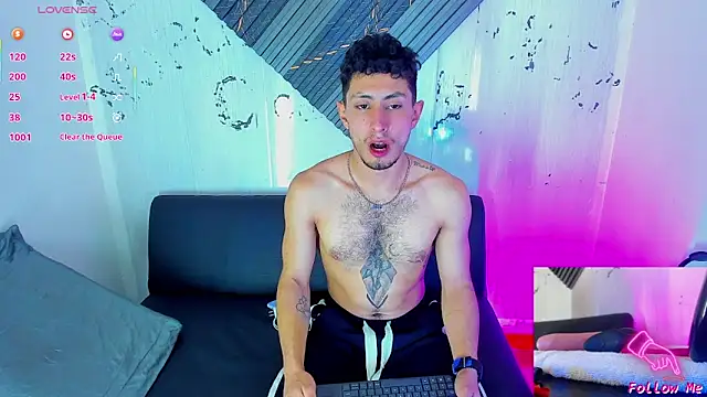 Piggy Eddy online show from 11.23.25