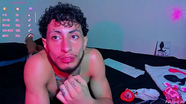 Piggy Eddy online show from 04.12.26