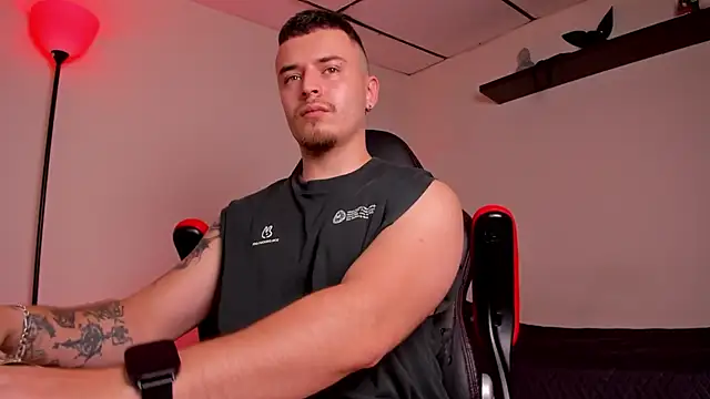 Snapshot of james_connor2 chatting on 10.24.25 james connor2 online show from 10.24.25