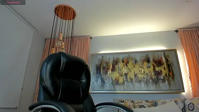 Snapshot of NatyFerrer_ chatting on 02.04.25 NatyFerrer online show from 02.04.25