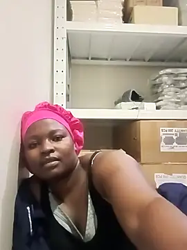 Snapshot of Yours_faithfully1 chatting on 11.05.25 Yours faithfully1 online show from 11.05.25