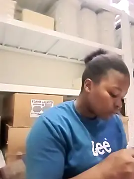 Snapshot of Yours_faithfully1 chatting on 11.29.25 Yours faithfully1 online show from 11.29.25