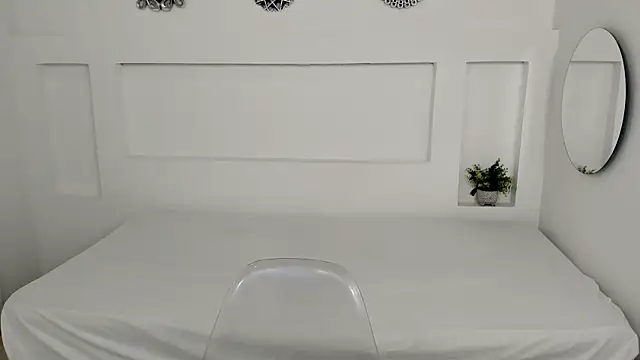 AliceRoss0 online show from 03.15.25