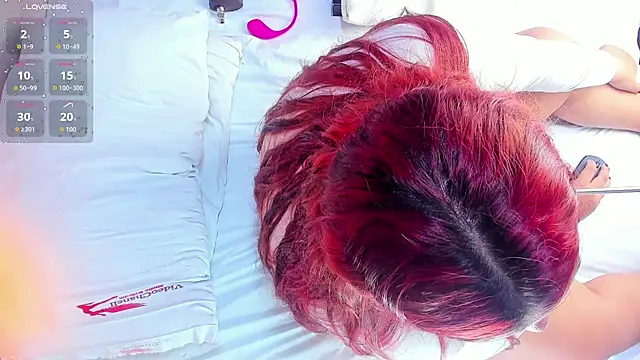 Snapshot of Amberluy chatting on 12.19.25 Amberluy online show from 12.19.25