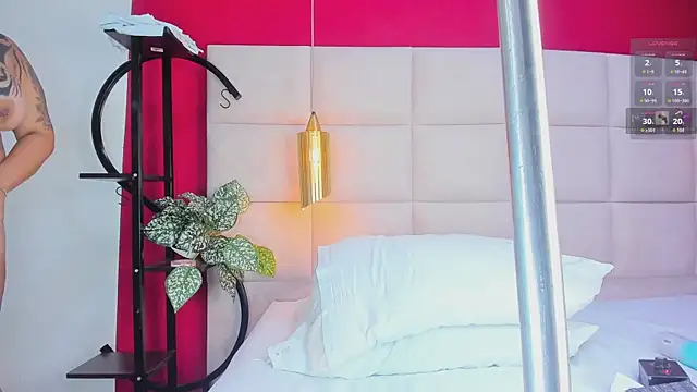 Snapshot of Amberluy chatting on 02.09.26 Amberluy online show from 02.09.26