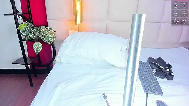 Snapshot of Amberluy chatting on 02.23.26 Amberluy online show from 02.23.26