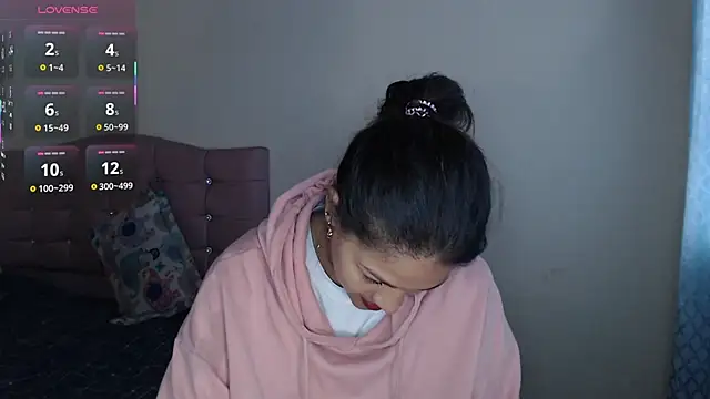 Snapshot of makennaa_ chatting on 11.04.25 makennaa online show from 11.04.25