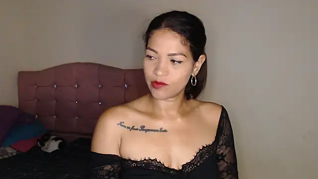 Snapshot of makennaa_ chatting on 11.27.25 makennaa online show from 11.27.25