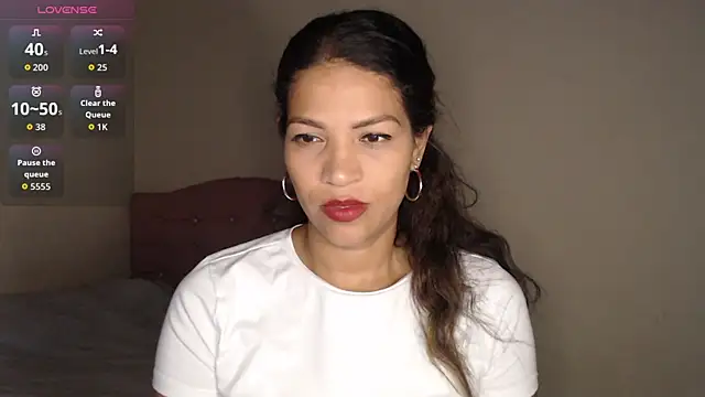 Snapshot of makennaa_ chatting on 12.03.25 makennaa online show from 12.03.25