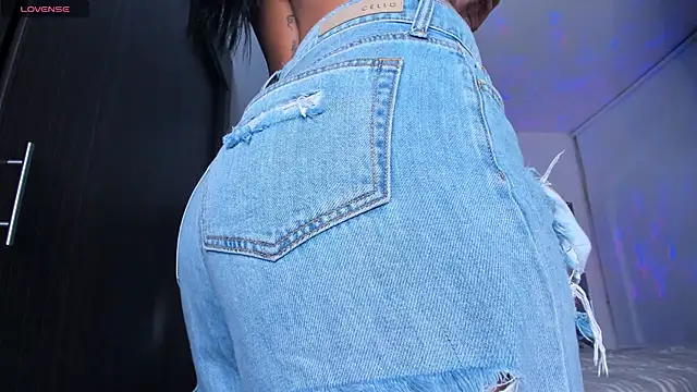 samaay07  online show from 03.16.25