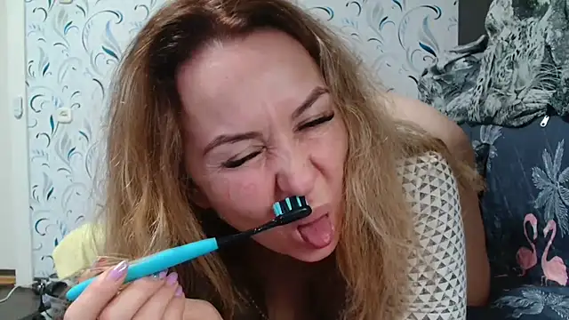 Snapshot of Vika_ chatting on 03.03.25 Vika online show from 03.03.25