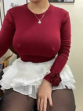 Snapshot of Shirato_hana chatting on 02.25.25 Shirato hana online show from 02.25.25